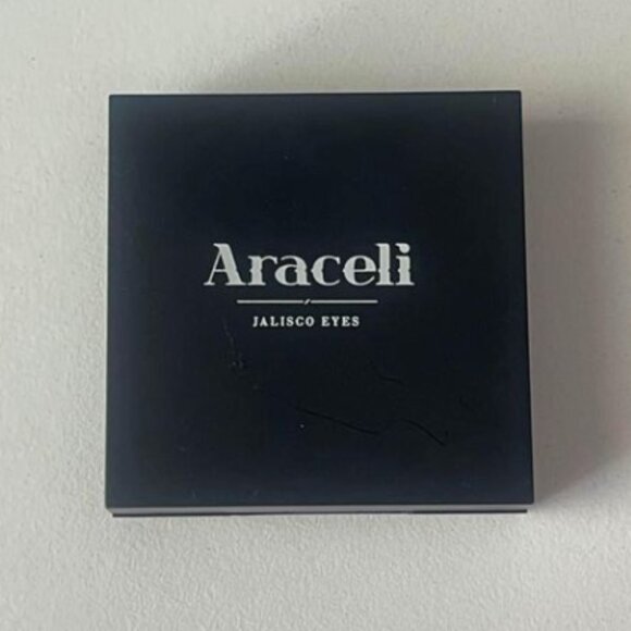 Araceli eyeshadow - Picture 6 of 6